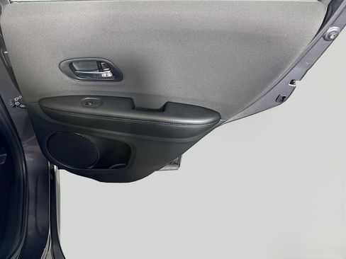 Used 2019 Honda HR-V LX image 27