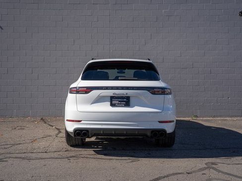 Certified 2022 Porsche Cayenne S image 6