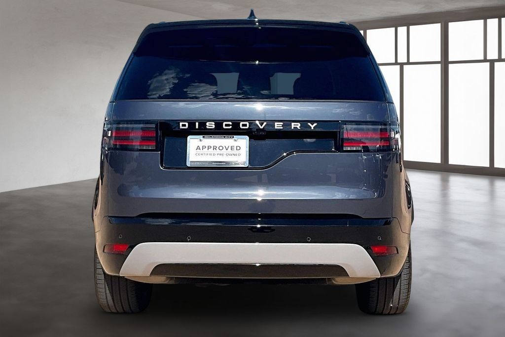 Certified 2026 Land Rover Discovery Limited Edition AWD/4WD image 4
