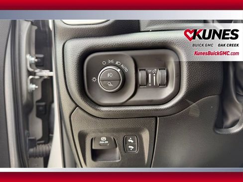 Used 2026 RAM 1500 Big Horn AWD/4WD image 11