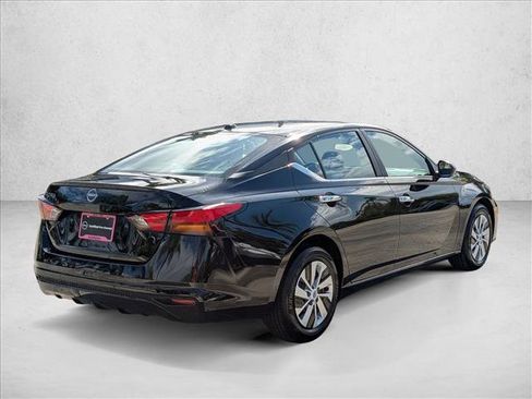 Certified 2025 Nissan Altima 2.5 S image 5