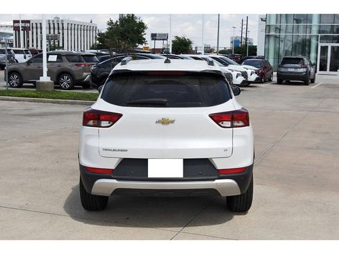 Used 2021 Chevrolet TrailBlazer LT w/ Convenience Package image 5