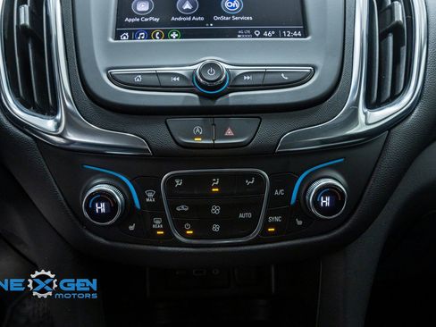 Used 2024 Chevrolet Equinox LT image 18