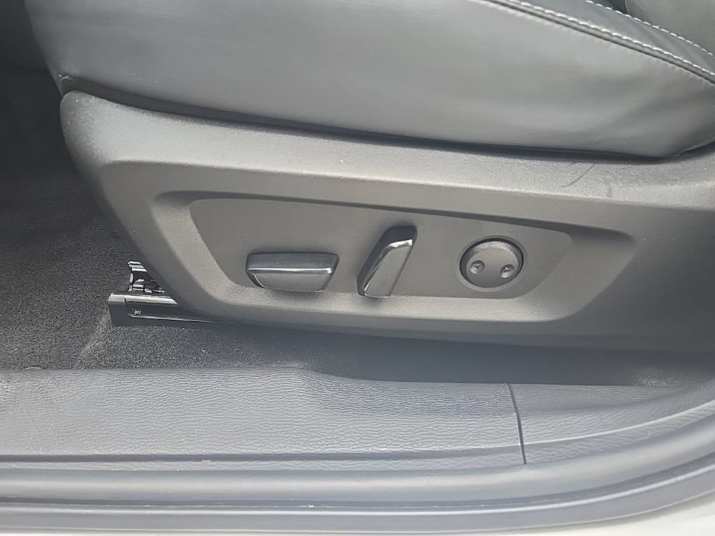 Used 2025 Mitsubishi Outlander SE FWD image 13