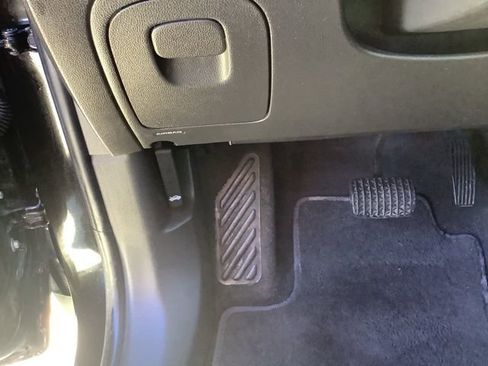 Used 2020 Chevrolet Trax LT w/ LT Convenience Package image 23