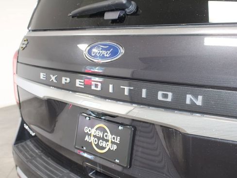 Used 2024 Ford Expedition Limited image 14