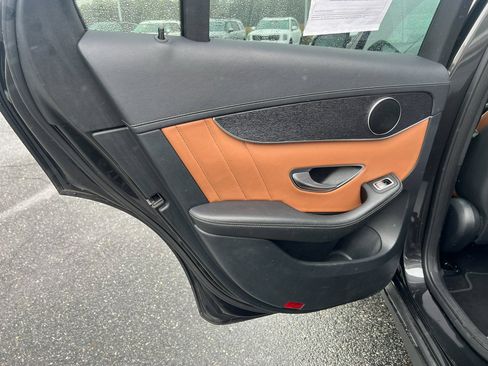 Used 2022 Mercedes-Benz GLC 300 4MATIC Coupe image 21