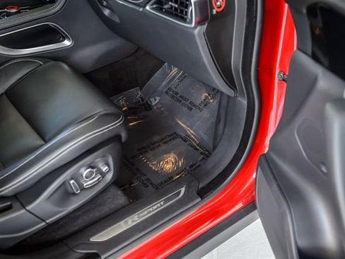 Used 2018 Jaguar F-PACE R-Sport image 47