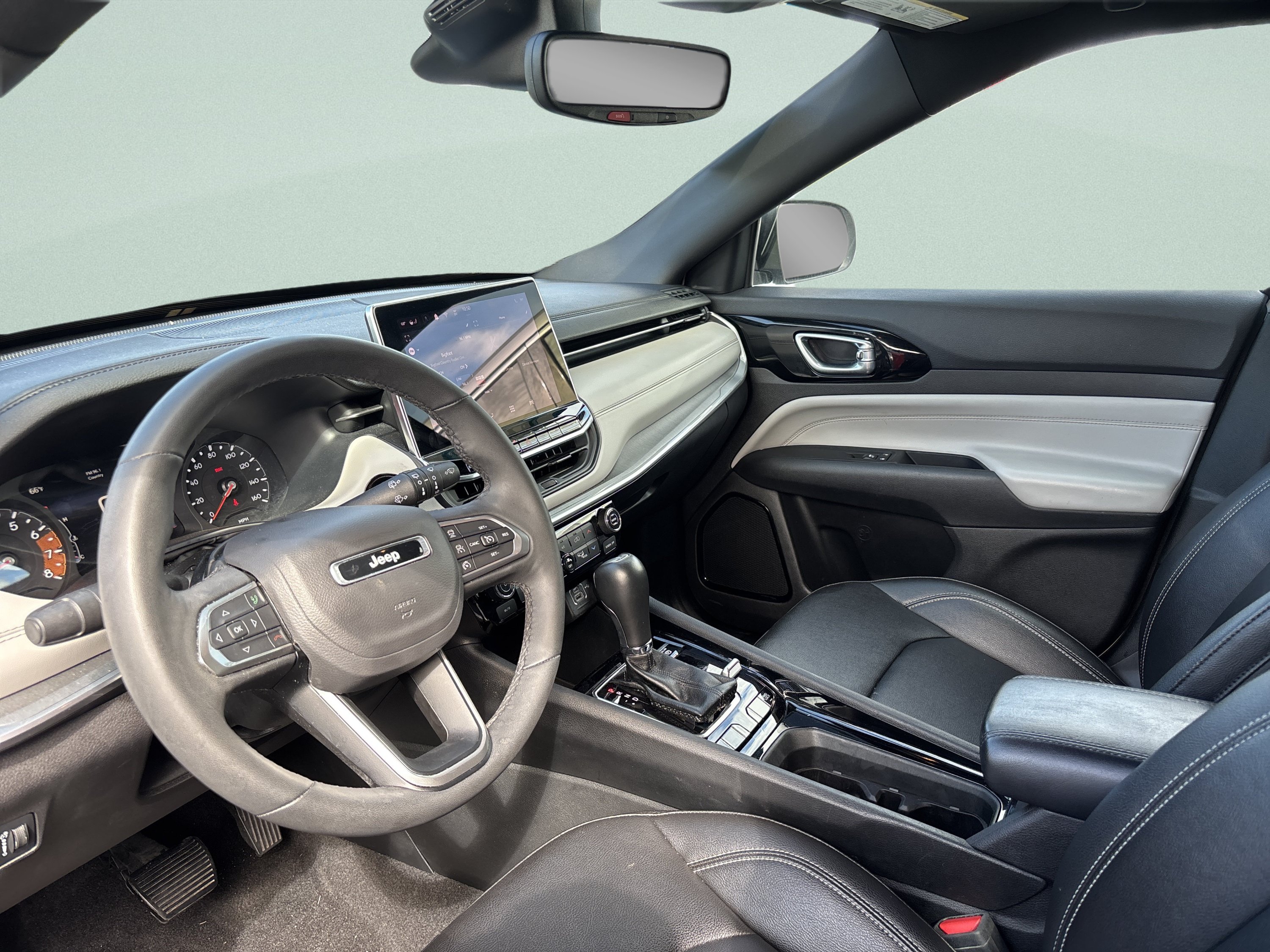 Used 2025 Jeep Compass Limited AWD/4WD image 12