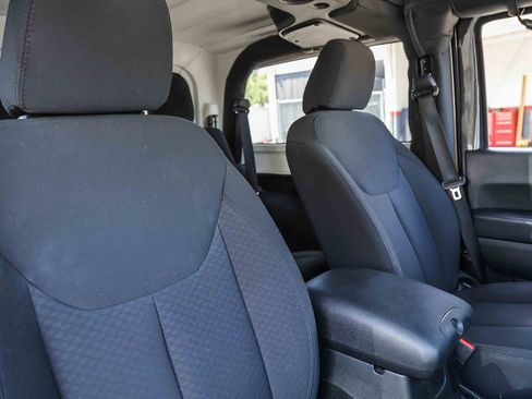 Used 2018 Jeep Wrangler Sport AWD/4WD image 20