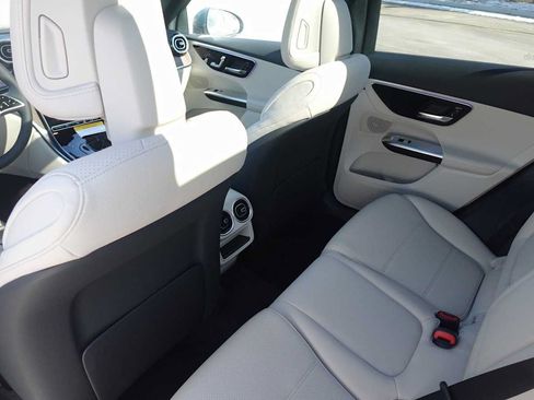 Used 2026 Mercedes-Benz GLC 300 4MATIC image 57