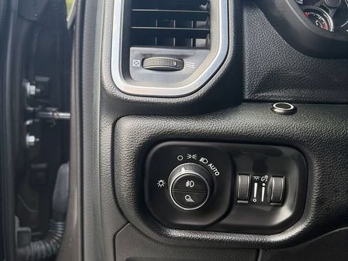 Used 2022 RAM 1500 Laramie AWD/4WD image 21
