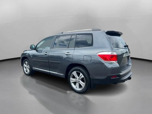 Used 2011 Toyota Highlander Limited w/ Tow Pkg AWD/4WD image 13
