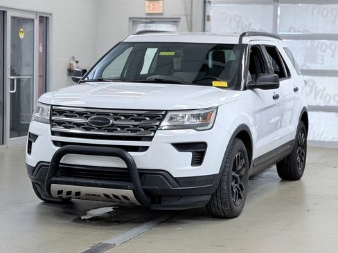 Used 2018 Ford Explorer FWD image 3