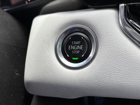 Used 2024 GMC Canyon AT4X AWD/4WD image 18