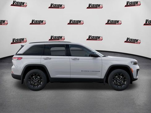 New 2026 Jeep Grand Cherokee Altitude AWD/4WD image 21