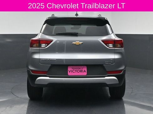Used 2025 Chevrolet TrailBlazer LT image 4