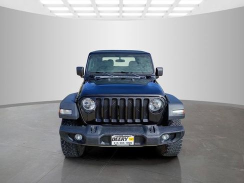 Used 2018 Jeep Wrangler Sport image 3