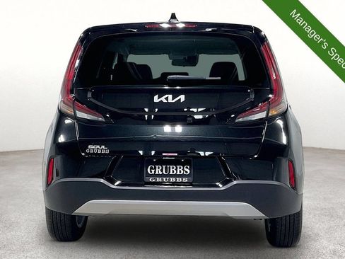 Used 2025 Kia Soul LX w/ LX Technology Package FWD image 5