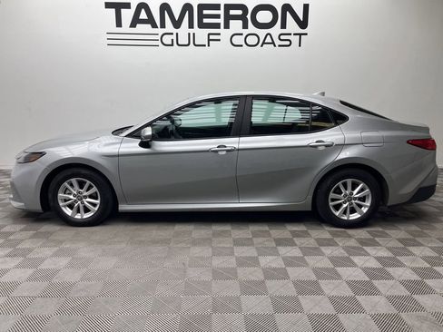 Used 2025 Toyota Camry LE FWD image 6