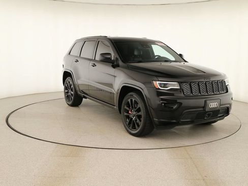 Used 2021 Jeep Grand Cherokee Laredo X RWD image 10