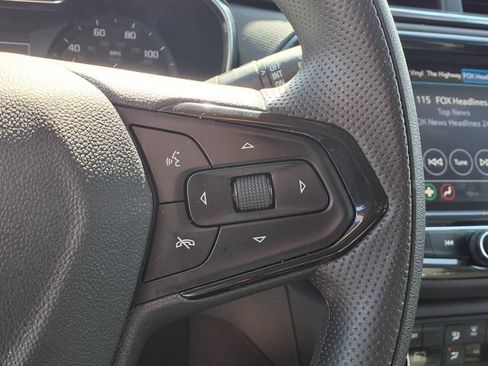 Used 2023 Chevrolet TrailBlazer LT w/ Convenience Package FWD image 16