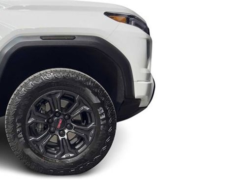 Used 2024 GMC Canyon Elevation image 8