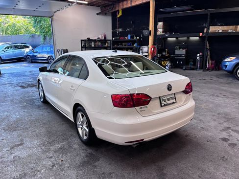 Used 2014 Volkswagen Jetta TDI FWD image 4