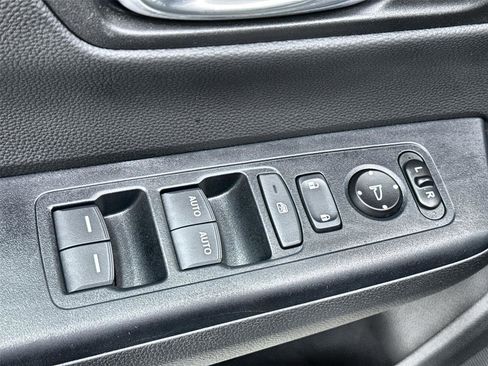 Certified 2025 Honda CR-V Sport image 12
