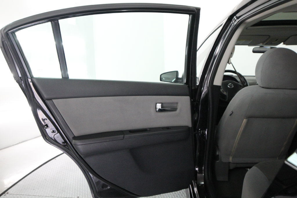 Used 2012 Nissan Sentra 2.0 SR w/ Special Edition Pkg FWD image 35