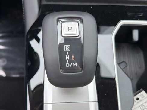 New 2026 Mitsubishi Outlander SE FWD image 17