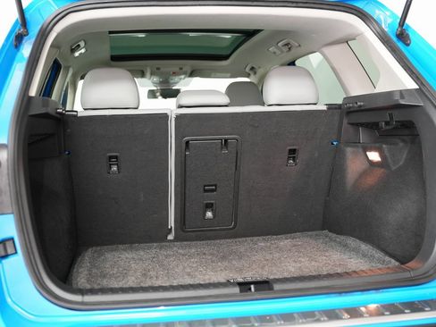 Used 2022 Volkswagen Taos SE image 31