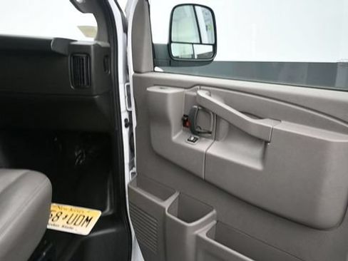 Used 2024 Chevrolet Express 3500 LS RWD image 16