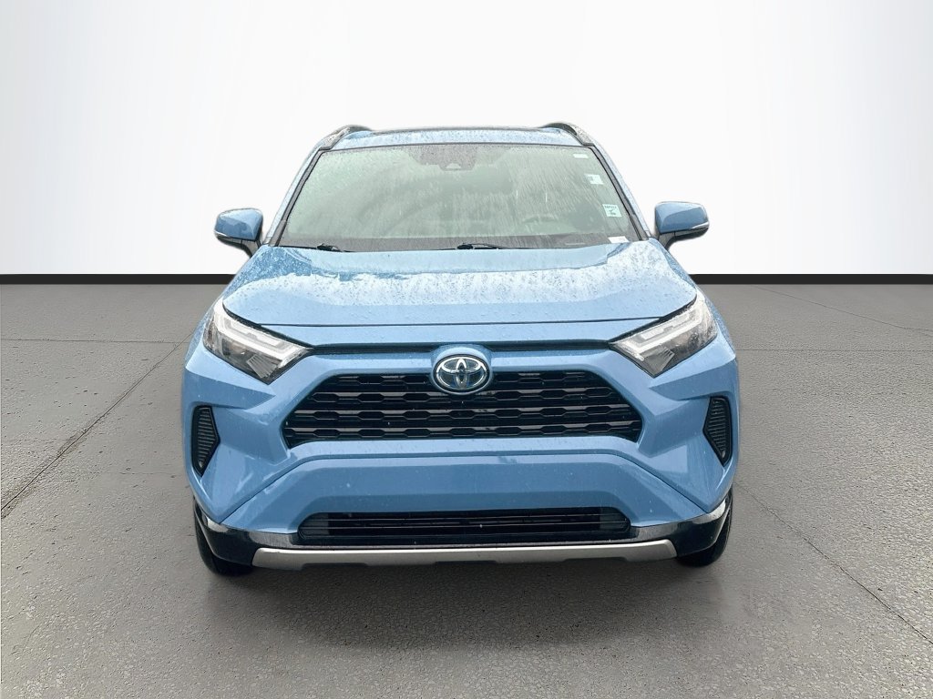 Used 2022 Toyota RAV4 SE w/ Convenience Package AWD/4WD image 2