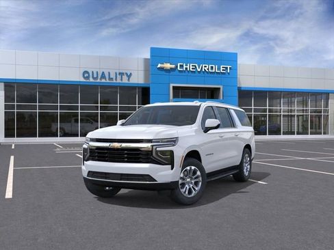 New 2026 Chevrolet Suburban LS image 8