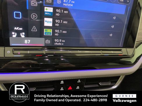 Used 2024 Volkswagen Atlas SEL Premium R-Line image 10