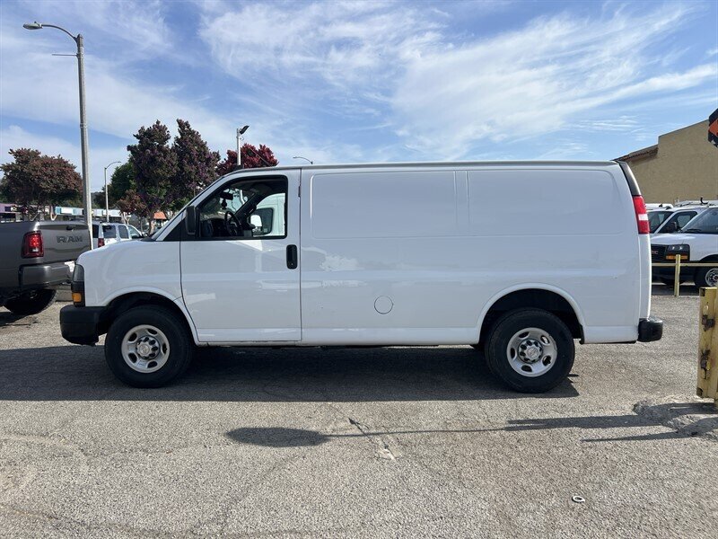 Used 2021 Chevrolet Express 2500 w/ Driver Convenience Package RWD image 2