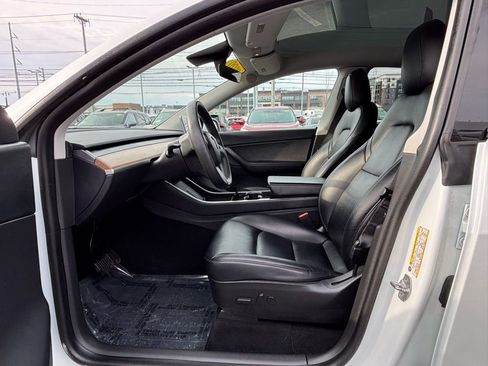 Used 2020 Tesla Model Y Long Range image 10