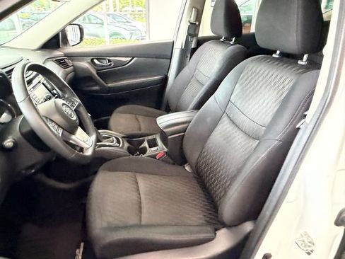 Used 2018 Nissan Rogue SV AWD/4WD image 10