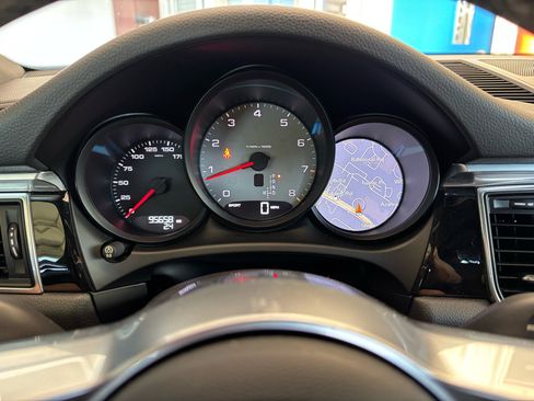 Used 2017 Porsche Macan S image 17