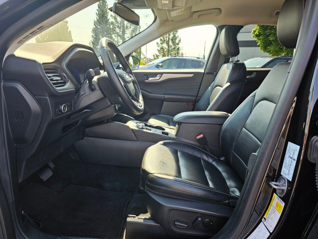 Used 2024 Ford Escape Platinum AWD/4WD image 27