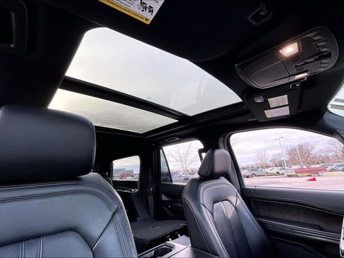 Used 2021 Ford Expedition Max Limited image 13
