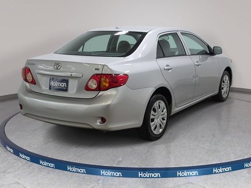 Used 2010 Toyota Corolla LE FWD image 6
