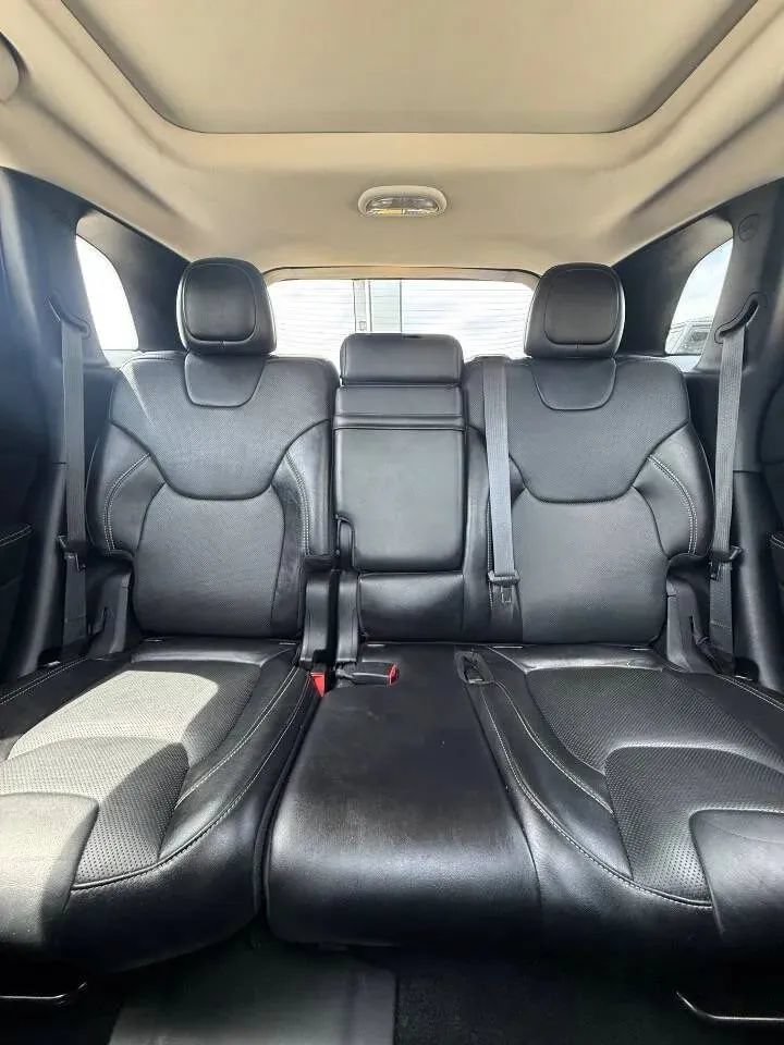 Used 2014 Jeep Cherokee Limited w/ Technology Group AWD/4WD image 12