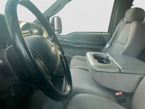 Used 2007 Ford F250 XLT image 4
