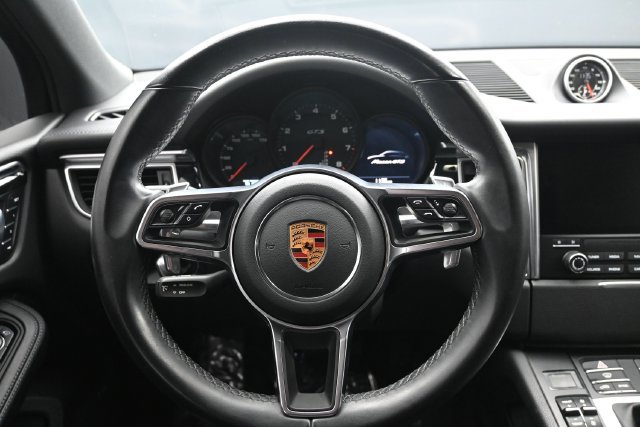 Used 2018 Porsche Macan GTS AWD/4WD image 17