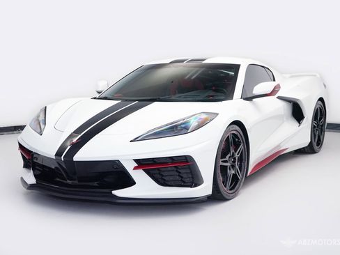 Used 2020 Chevrolet Corvette Stingray Preferred Cpe w/ 2LT Preferred Equipment Group RWD image 2