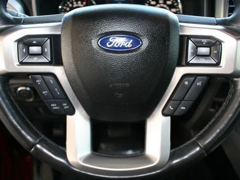Used 2017 Ford F150 Platinum w/ Equipment Group 701A Luxury AWD/4WD image 17