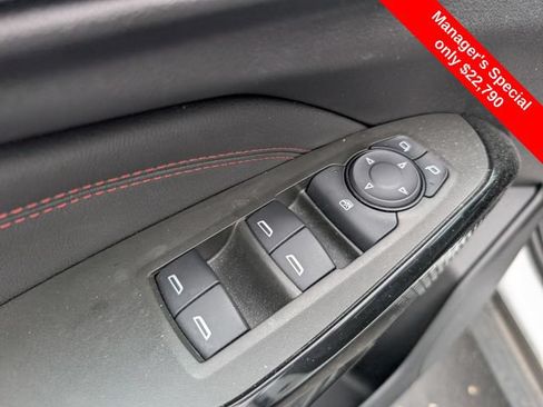 Used 2024 Chevrolet Trax RS w/ Sunroof Package FWD image 15