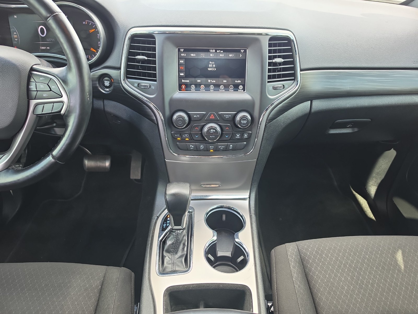 Used 2021 Jeep Grand Cherokee Laredo w/ Security & Convenience Group RWD image 11